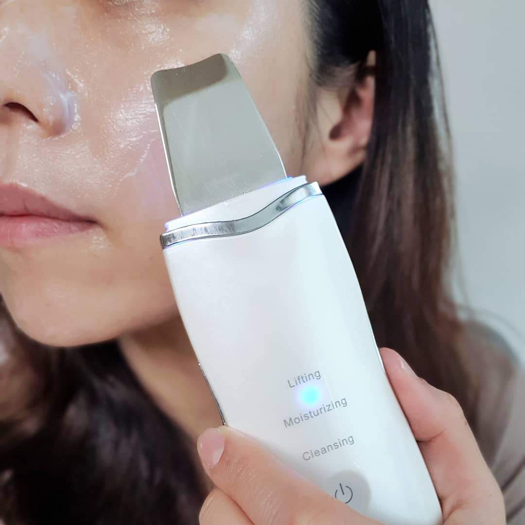 Ultrasonic Heating Skin Scrubber