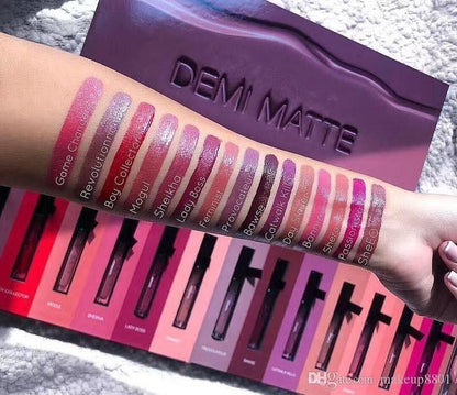 HD DEMI MATTE 12 COLORS VAULT LIPSTICK KIT