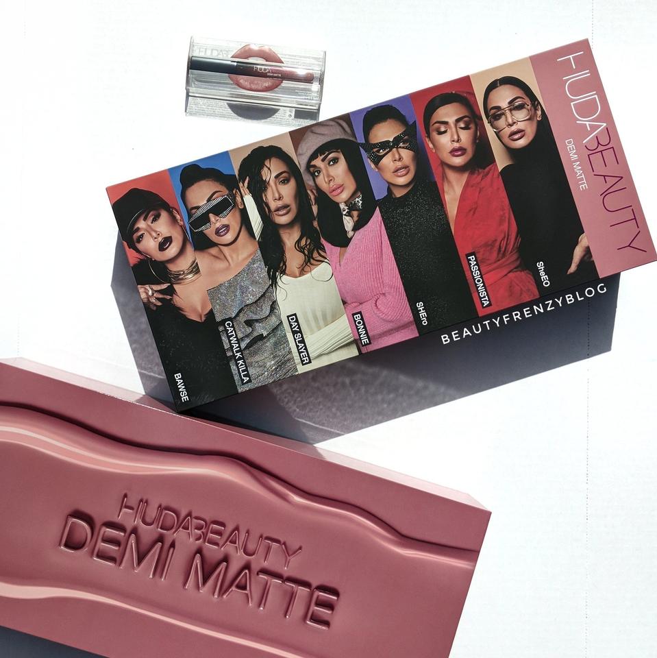 HD DEMI MATTE 12 COLORS VAULT LIPSTICK KIT